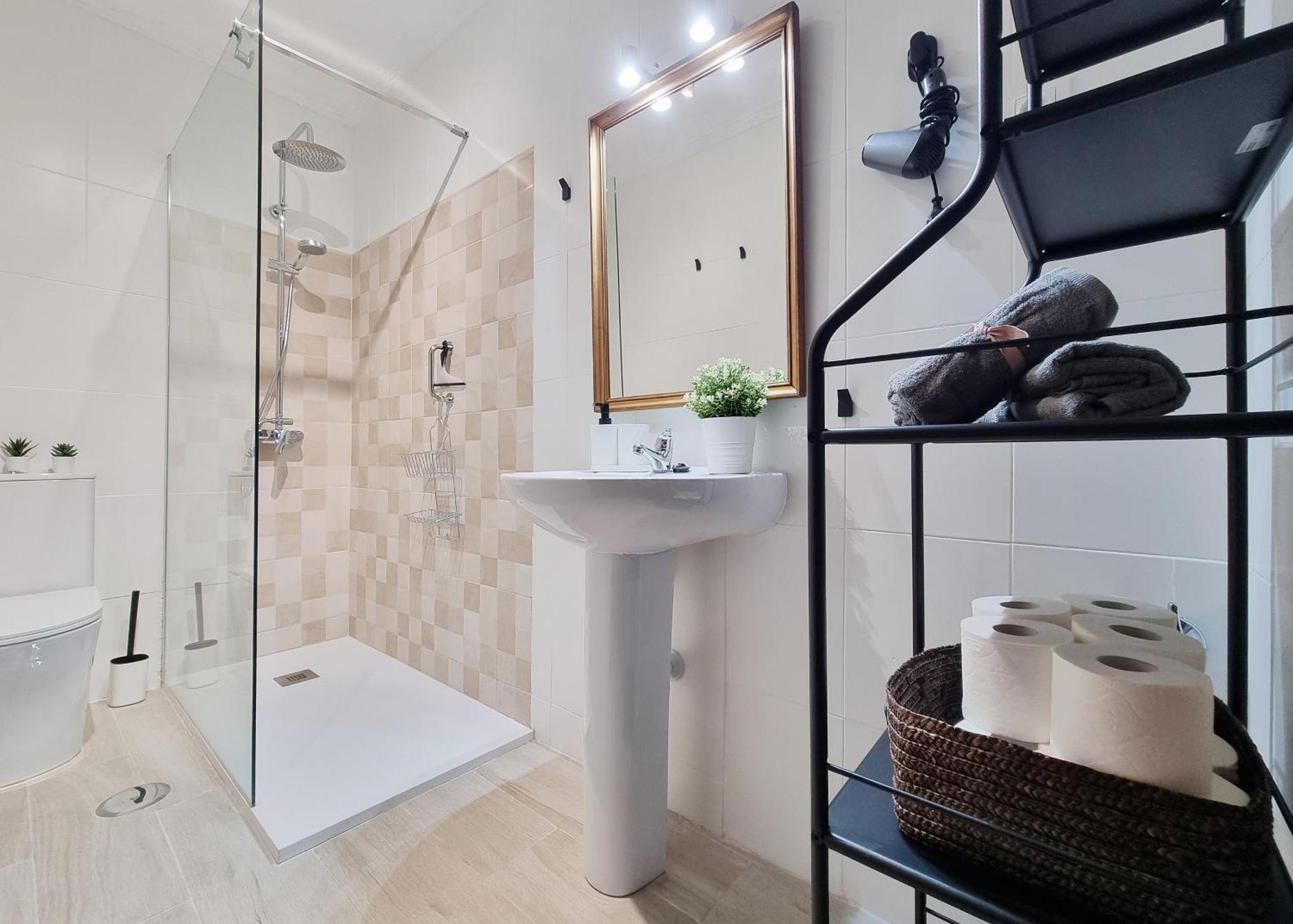 Tinoko Apartament In La Carihuela Beach Torremolinos Kültér fotó
