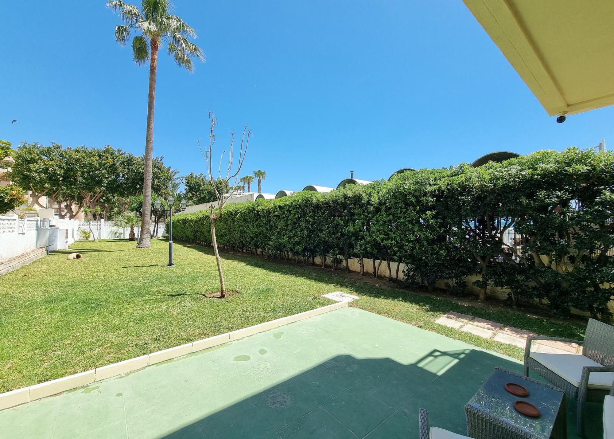 Tinoko Apartament In La Carihuela Beach Torremolinos Kültér fotó
