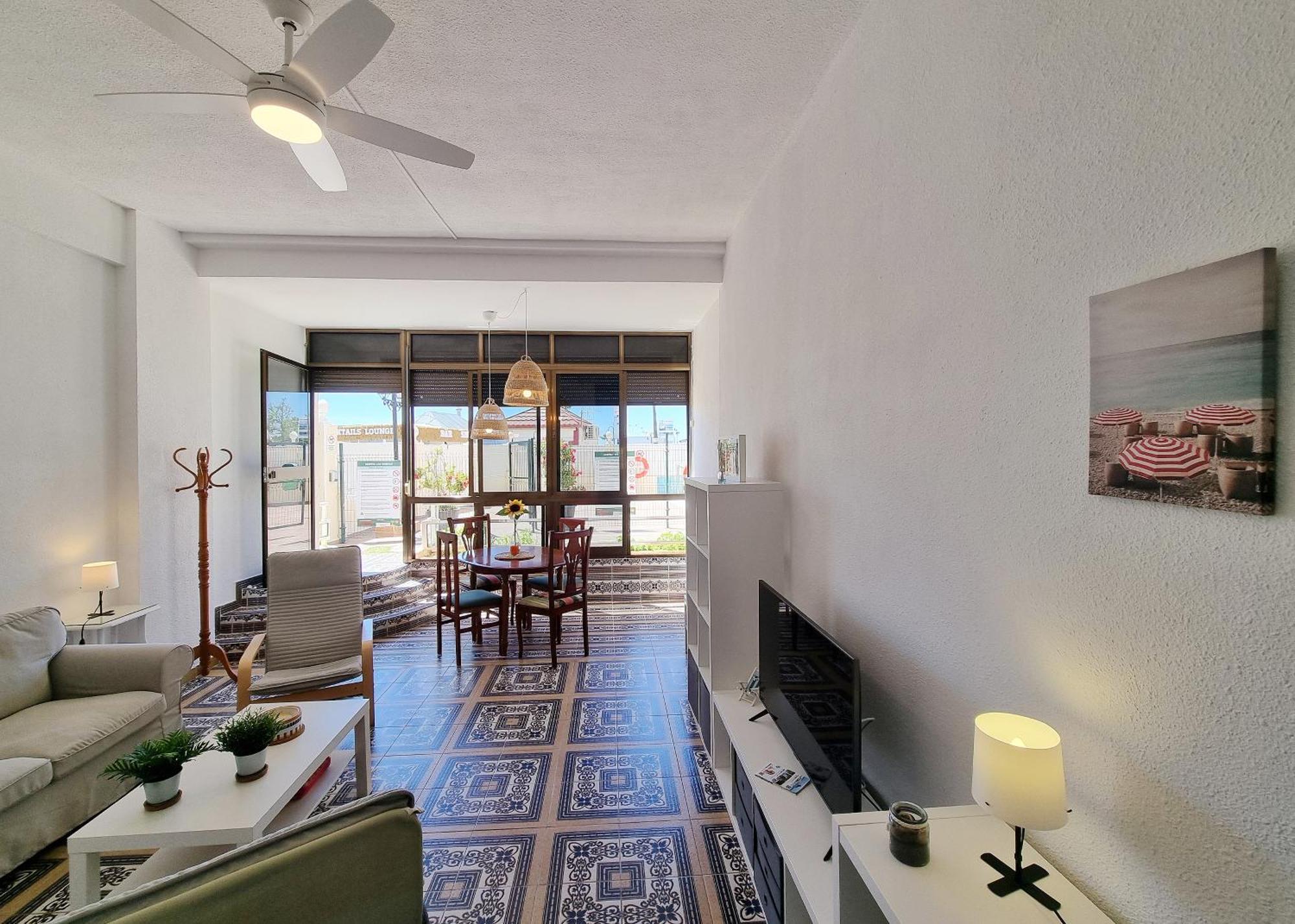 Tinoko Apartament In La Carihuela Beach Torremolinos Kültér fotó
