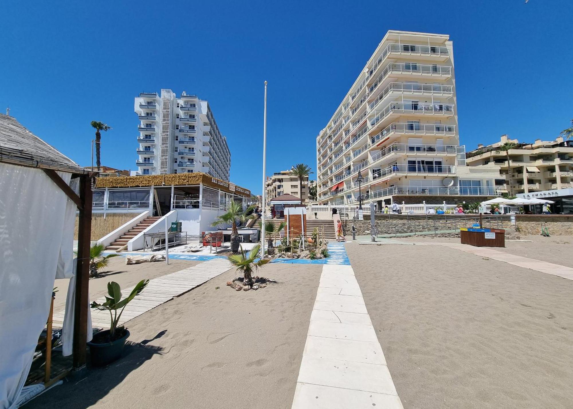 Tinoko Apartament In La Carihuela Beach Torremolinos Kültér fotó